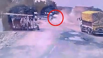 వాహనాలను ఢీకొట్టి హోటల్‌లోకి దూసుకెళ్లిన ట్రక్కు.. 10 మంది మృతి, 20 మందికి గాయాలు.. 