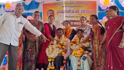 ಚಿಕ್ಕಮಗಳೂರು: ನಿವೃತ್ತ ಶಿಕ್ಷಕನಿಗೆ ಊರ ತುಂಬ ಮೆರವಣಿಗೆ ಮಾಡಿ ಬೀಳ್ಕೊಡುಗೆ
