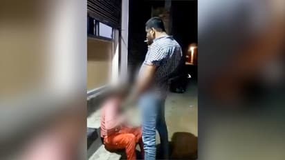 മധ്യപ്രദേശിൽ ആദിവാസി യുവാവിന്റെ മുഖത്ത് മൂത്രമൊഴിച്ചു, കേസ്, പ്രതി ബിജെപി എംഎൽഎയുടെ സഹായി എന്ന് കോൺഗ്രസ്