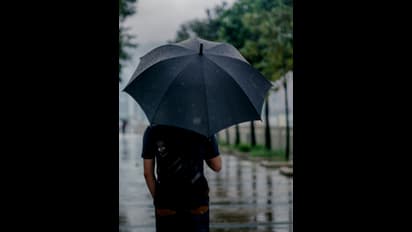 തീവ്ര, അതിതീവ്ര മഴ മുന്നറിയിപ്പില്ല,വടക്കൻ കേരളത്തിൽ 2 ദിവസംകൂടി പരക്കെ മഴ; കേരളത്തിൽ മഴ ആശങ്കയൊഴിയുന്നു