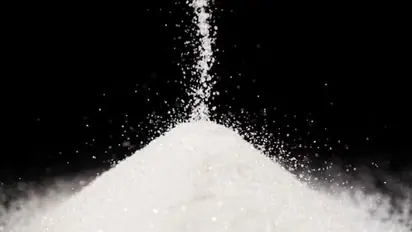 வீட்டில் நிம்மதி இல்லை.. செய்யும் வேலை தடை ...எதிர்மறை ஆற்றல் நீங்க உப்பை இப்படி பயன்படுத்துங்க..!