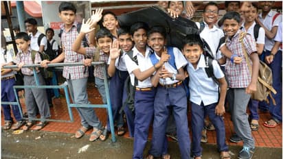 பள்ளி மாணவர்களுக்கு காலாண்டு விடுமுறை எப்போ ? எத்தனை நாட்கள் தெரியுமா.? பள்ளிக்கல்வித்துறை வெளியிட்ட அறிவிப்பு