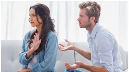 பெண்களிடம் இந்த தவறுகளை மட்டும் செய்யதீங்க.. எப்படி நடந்துகொண்டால் பெண்களுக்கு பிடிக்கும்?