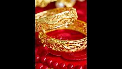 Gold Rate Today: വീണ്ടും വീണ് സ്വർണവില; സ്വർണപ്രേമികൾക്ക് ആശ്വാസം