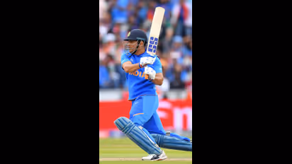 ಪ್ರೀತಿಯ ಮಡದಿಗಾಗಿ ದಿಢೀರ್ ನಿವೃತ್ತಿ ತಗೊಂಡ್ರಾ ಧೋನಿ..? ಇಲ್ಲಿದೆ ಇಂಟ್ರೆಸ್ಟಿಂಗ್ ಮಾಹಿತಿ