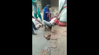 డబ్బులెక్క చెప్పమన్నందుకు.. భర్తను కట్టేసి, కర్రలతో చితకబాదిన భార్య, మరదలు...