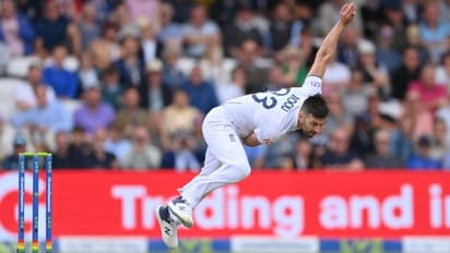 കണ്ണീന്ന് പൊന്നീച്ച പാറി! വേഗം 91, 93, 95, 93, 94, 93 മൈല്; മാർക് വുഡ് എറിഞ്ഞത് ഏറ്റവും വേഗമേറിയ ഓവർ