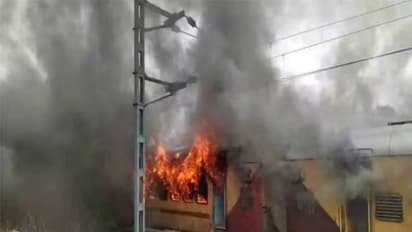 அடுத்த அதிர்ச்சி.. ஹைதராபாத் அருகே எக்ஸ்பிரஸ் ரயிலில் தீ விபத்து.. பயணிகளின் நிலை என்ன?