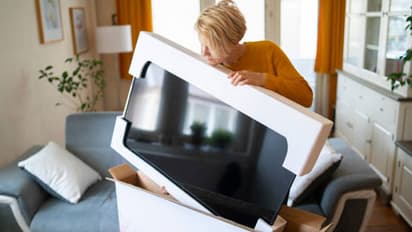 How to choose a budget-friendly Smart TV? Top 5 features to consider