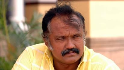 നടൻ ഭീമൻ രഘു എകെജി സെന്ററിൽ, ബിജെപി ബന്ധം ഉപേക്ഷിച്ചു; സിപിഎമ്മിലേക്ക്