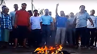 From ballot box relay to chewing on ballot papers, shenanigans during WB Panchayat polls