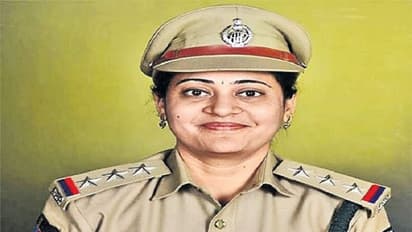 స్వర్ణలతకు ముగిసిన పోలీస్ కస్టడీ.. కమిషన్ కు ఆశపడి తప్పు చేశానని...