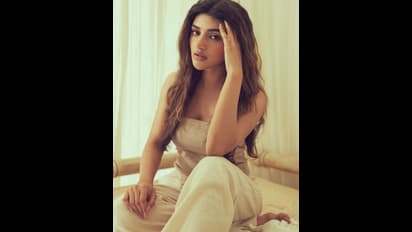 ఎనిమిది సినిమాలతో బిజీగా ఉన్న శ్రీలీలా.. ఆమెకు సోషల్ మీడియా ఫాలోయింగ్ ఎంతో తెలుసా?