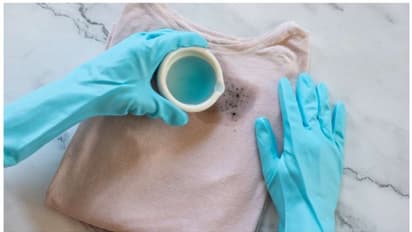 മഴക്കാലത്ത് തുണികളിൽ കാണുന്ന കരിമ്പൻ കളയാൻ ഇതാ നാല് പൊടിക്കെെകൾ