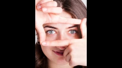 பெண்களின் இடது கண் துடித்தால் என்ன நடக்கும் ..? அதிஷ்டத்தை கொடுக்குமா..??