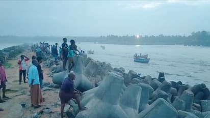 മുതലപ്പൊഴിയിൽ മത്സ്യബന്ധന വള്ളം മറിഞ്ഞ് കാണാതായ 4 പേരില് ഒരാളെ കണ്ടെത്തി, മറ്റുള്ളവര്ക്കായി തെരച്ചില്