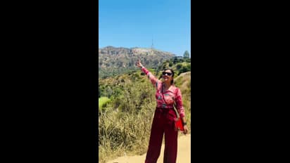 కత్తిలాంటి ఫోజుల్లో విజయ్ దేవరకొండ హీరోయిన్ మెరుపులు.. స్టైలిష్ గా పిచ్చెక్కిస్తున్న ఐశ్వర్య 