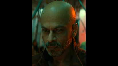 மொட்டை பாஸ் லுக்கில் ஷாருக்கான்... சர்ப்ரைஸாக வெளியான ஜவான் படத்தின் மாஸ் போஸ்டர்