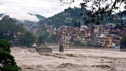 ഹോട്ടലിൽ നിന്ന് ചിത്രങ്ങൾ അയച്ചു, ഫോണിൽ പിന്നീട് കിട്ടിയില്ല; മണാലിയിൽ കുടുങ്ങി മലപ്പുറത്തെ കുടുംബം