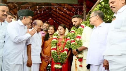 இந்து தம்பதிக்கு கோயிலில் திருமணம் செய்து வைத்த முஸ்லீம் லீக் - இதுவும் கேரளா ஸ்டோரி தான்!