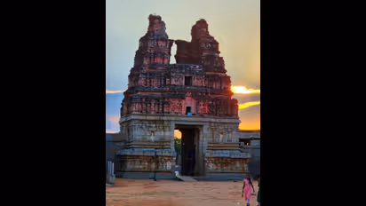 வியப்பில் ஆழ்த்தும் அதிசய ஆலயங்கள்..!!