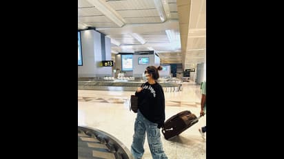 క్యూట్ సెల్ఫీలతో అట్రాక్ట్ చేస్తున్న శ్రీలీలా.. ‘ధమాకా’ బ్యూటీ  క్రేజ్ మాములుగా లేదుగా.. 