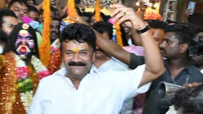 ఫలహరం బండి ఊరేగింపు: డ్యాన్స్ చేసిన తలసాని(వీడియో)