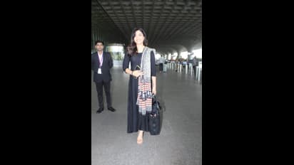 ರಶ್ಮಿಕಾ ಮಂದಣ್ಣ ಕೈಯಿಂದ ಫೋನ್ ಕಿತ್ತುಕೊಂಡು ಅಭಿಮಾನಿಯ  ಅಸಭ್ಯ ವರ್ತನೆ,  ವಿಡಿಯೋ ವೈರಲ್‌!