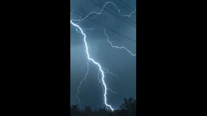 മക്കയില് മിന്നലേറ്റ് നാല് മരണം, ഒരാള്ക്ക് പരിക്ക്