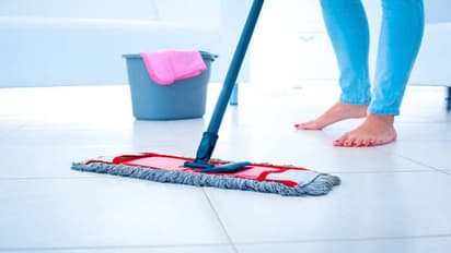 வீட்டுல மாப் போடும்போது இந்த 3 தவறுகள் செய்யாதீங்க..!