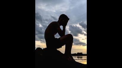 ಮಾನಸಿಕ ಆರೋಗ್ಯ ಚಿಕಿತ್ಸೆ ಪಡೆದು ಮನೆಗೆ ವಾಪಸ್, ಸ್ವಾಗತಿಸಿದ ಅಜ್ಜ-ಅಜ್ಜಿಯನ್ನೇ ಹತ್ಯೆಗೈದ ಮೊಮ್ಮಗ!