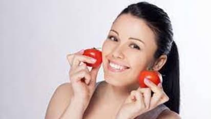 Beauty Tips: మీ ముఖం కాంతివంతగా మెరువాలా.. అయితే టమాటాతో ఇలా చేయండి?