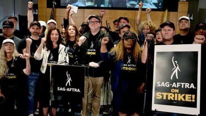 63 വര്‍ഷത്തിന് ശേഷം സ്തംഭിച്ച് ഹോളിവുഡ്; എഴുത്തുകാര്‍ക്ക് പുറമേ അഭിനേതാക്കളും പണിമുടക്കില്‍