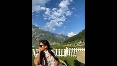 సాయిపల్లవి బ్యూటీఫుల్ స్మైల్.. నేచురల్ అందానికి ఫిదా అవ్వాల్సిందే.. పిక్స్