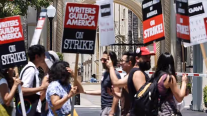 ஸ்தம்பித்து போன ஹாலிவுட்.. 63 ஆண்டுகளுக்கு பிறகு நடக்கும் மிகப்பெரிய வேலைநிறுத்தம் - என்ன ஆச்சு?