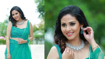 ట్రెడిషనల్ వేర్ లో ‘జయం’ బ్యూటీ మెరుపులు.. అదిరే ఫోజులతో మైమరిపిస్తున్న సదా..