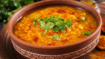 Khichdi Recipe: How to make traditional vegetable kitchari 