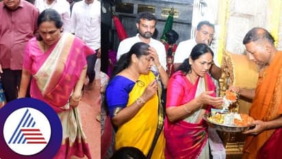 ಮೋದಿ ಮತ್ತೆ ಪ್ರಧಾನಿಯಾಗಲೆಂದು ಚಾಮುಂಡಿ ಬೆಟ್ಟ ಹತ್ತಿದ ಶೋಭಾ