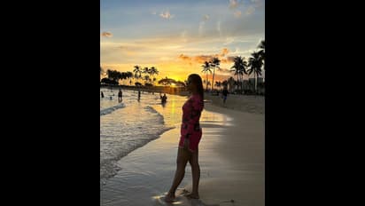 ఎప్పుడూ లేనిది బీచ్ లో ఐశ్వర్య రాజేశ్ రచ్చ.. తడి అందాలతో మతులు చెడగొడుతున్న డస్కీబ్యూటీ