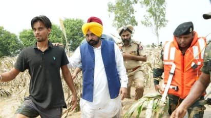 Punjab floods: పంజాబ్ సీఎం భగవంత్ మాన్ కు తృటిలో తప్పిన ప్రమాదం..