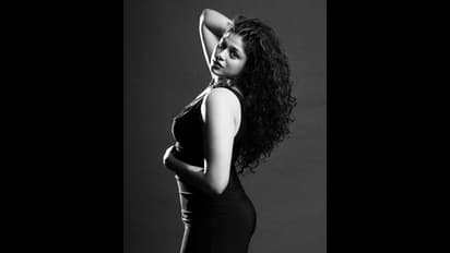 రెచ్చగొట్టే ఫోజులతో ఫరియా అబ్దుల్లా రచ్చ.. టైట్ ఫిట్ లో ‘జాతిరత్నాలు’ చిట్టి స్టన్నింగ్ లుక్