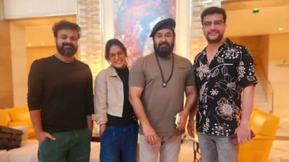 പാരീസില് ഒരു അപ്രതീക്ഷിത സംഗമം; സന്തോഷം പങ്കുവച്ച് താരങ്ങള്