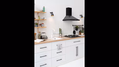 ಅಡುಗೆ ಮನೆಯಲ್ಲಿ ಈ ಪಾತ್ರೆಗಳನ್ನು ತಲೆಕೆಳಗಾಗಿ ಇಟ್ಟರೆ ದಾರಿದ್ರ್ಯ ಪಕ್ಕಾ...