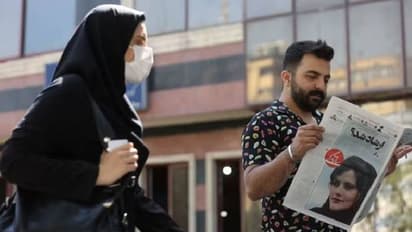 ഇറാനിലെ തെരുവുകളിൽ തിരികെയെത്തി സദാചാര പൊലീസ്, മഹ്സ അമിനിയുടെ മരണത്തിന് 10 മാസങ്ങൾക്കുശേഷം