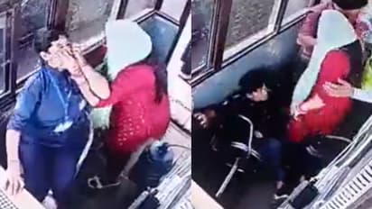 டோலில் வேலை பார்த்துக்கொண்டிருந்த பெண் ஊழியர்.. கடுமையாக தாக்கி கீழே தள்ளிய பெண் - ஏன்? என்ன நடந்தது?