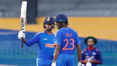 യുവരക്തങ്ങള്‍ ആളി; ഇന്ത്യ എ എമേർജിംഗ് ഏഷ്യാ കപ്പ് ക്രിക്കറ്റ് സെമിയില്‍, നേപ്പാളും തോറ്റമ്പി 