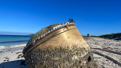 ఆస్ట్రేలియన్ తీరానికి కొట్టుకవచ్చిన వింత వస్తువు.. అది చంద్రయాన్-3 రాకెట్ కి సంబంధించిదేనా..!?