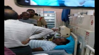 మాజీ ఎమ్మెల్యే ఆమంచి కృష్ణమోహన్ కు పాము కాటు: ఆసుపత్రిలో చేరిక