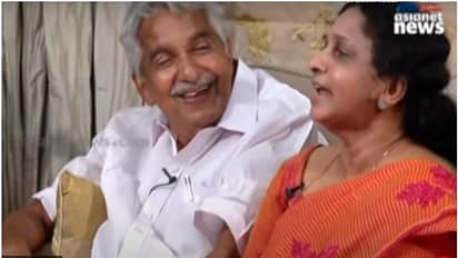 ആരോടും പറഞ്ഞില്ല, ക്ഷണക്കത്തുമില്ല, കേട്ടറിഞ്ഞെത്തിയപ്പോഴേക്കും എല്ലാം കഴിഞ്ഞു; ഉമ്മൻ ചാണ്ടിയുടെ വിവാഹം