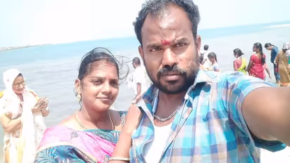 ஆசை வார்த்தை கூறி ஏமாற்றிய நபர்; இளம் பெண் தற்கொலை - பெற்றோர் கோரிக்கை